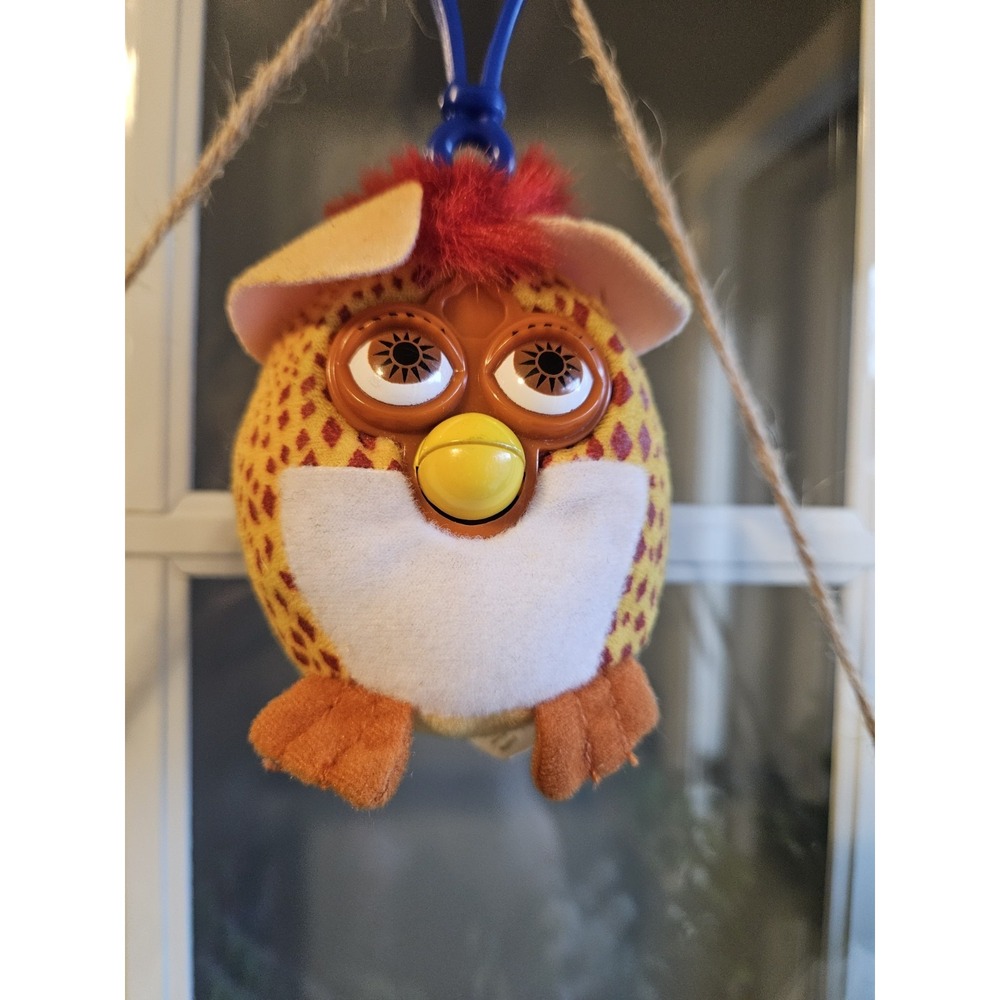 Mcdonalds 2000 Vintage Happy Meal Tiger Furby Chip Plush Key Chain Clip Toy